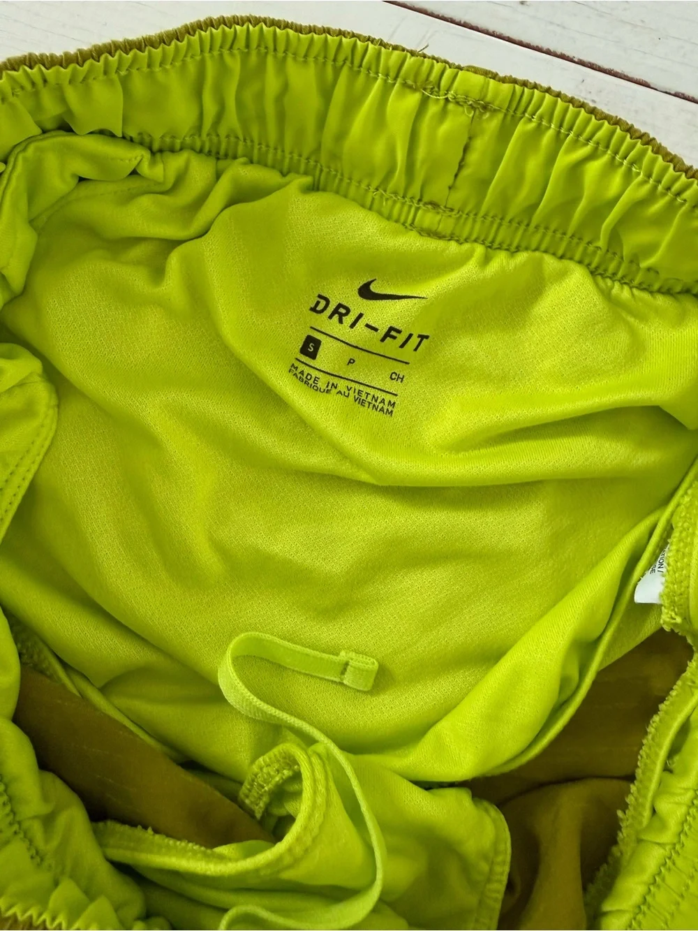 Nike Women’s Lime Chartreuse Green Dri-Fit Athletic Running Shorts S